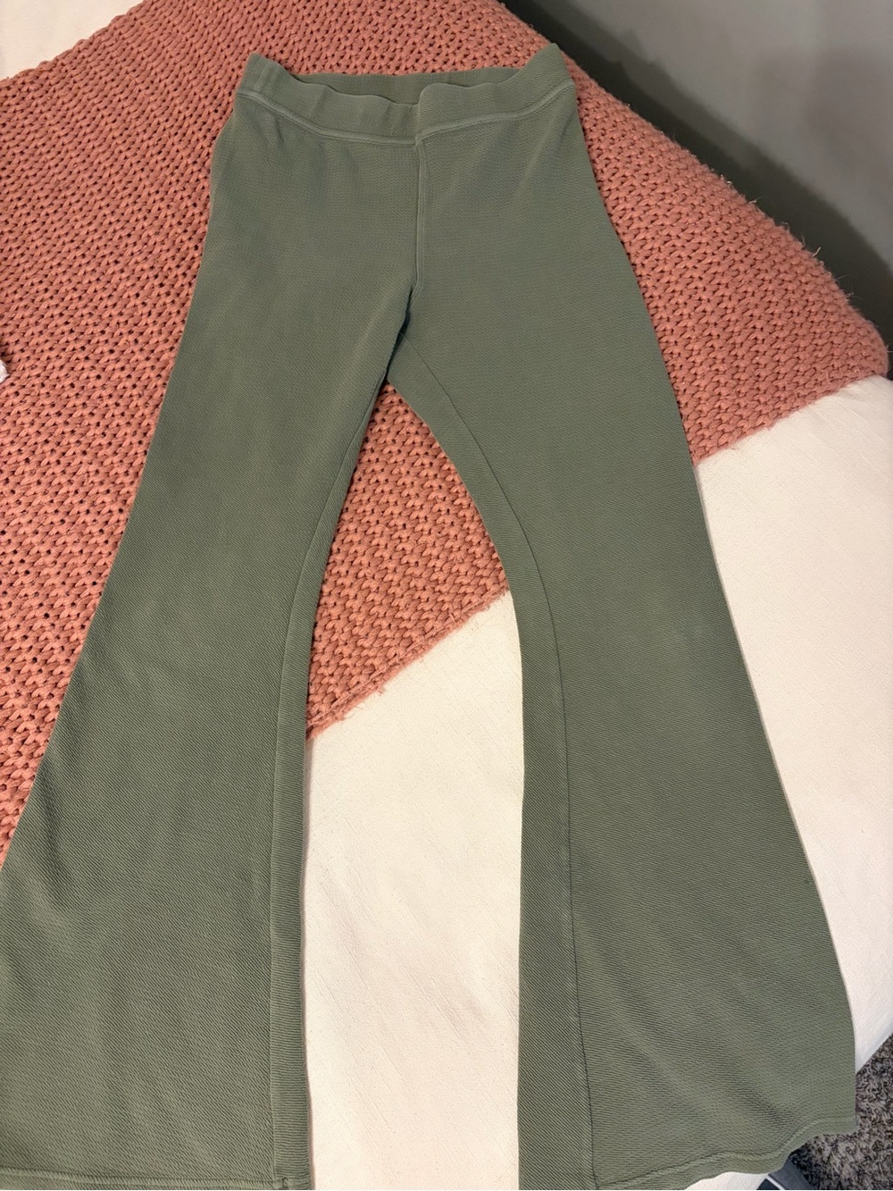 aerie offline Olive Green Textured Flare Leggings/fabric material